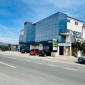 https://studio-trogir-helena.splithotels.org
