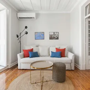 https://charming-apartment-rua-da-rosa-33.hotels-lisbon-portugal.com